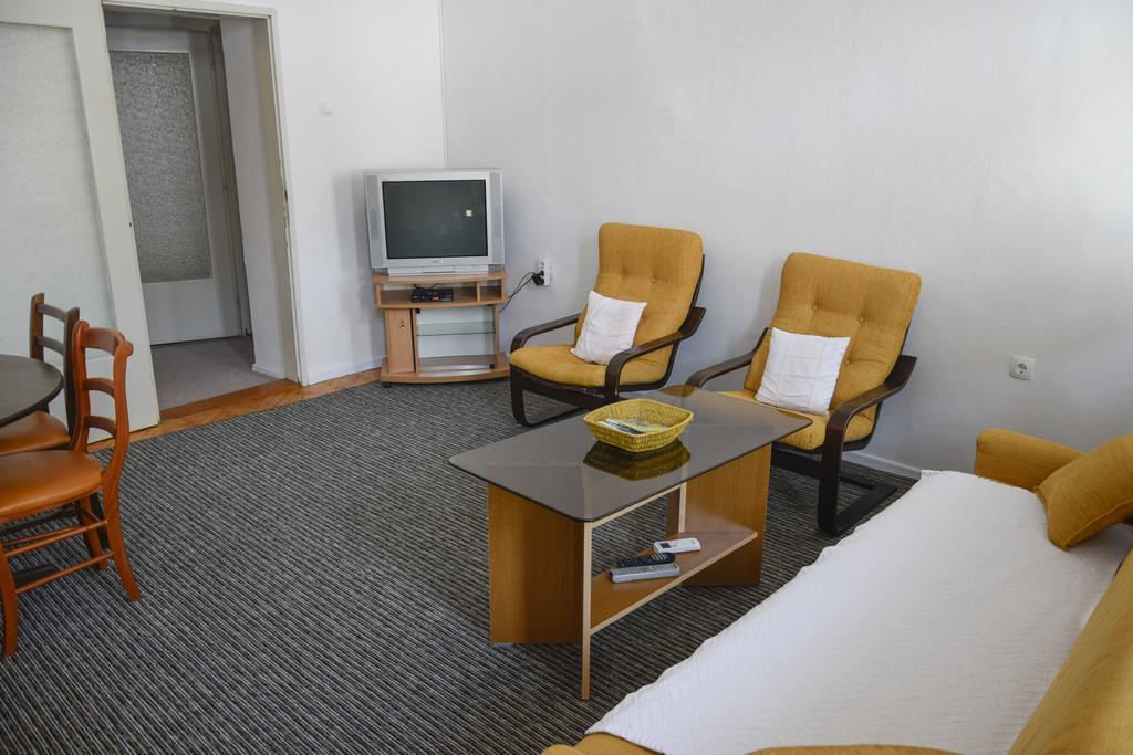 Old Square Bihać Apartment Bagian luar foto